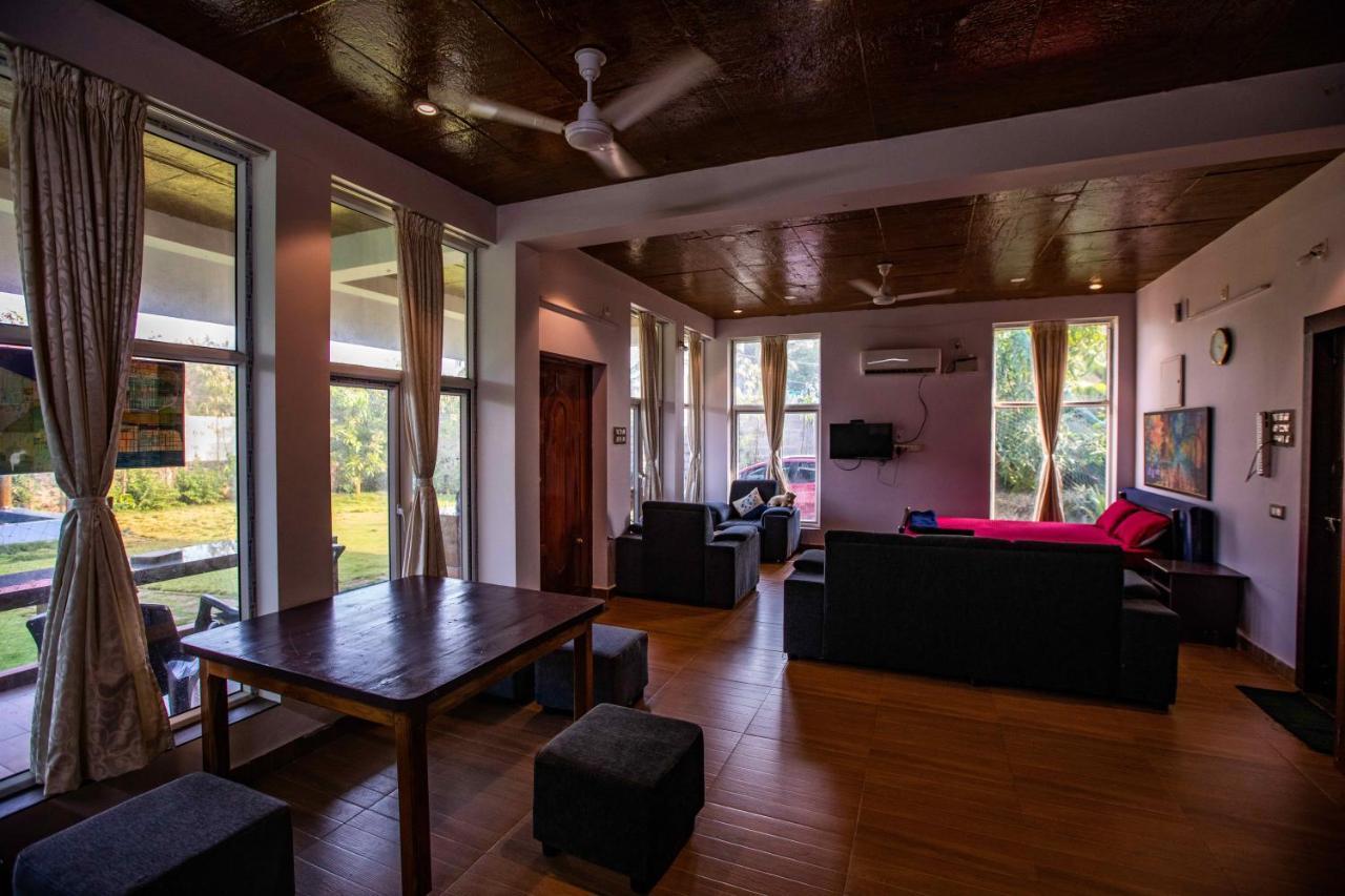 Waves Beach House Pondicherry Exterior foto