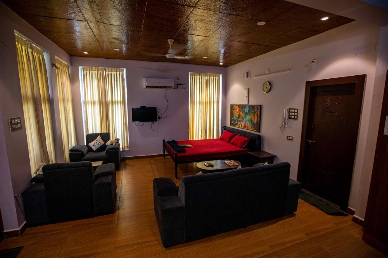 Waves Beach House Pondicherry Exterior foto