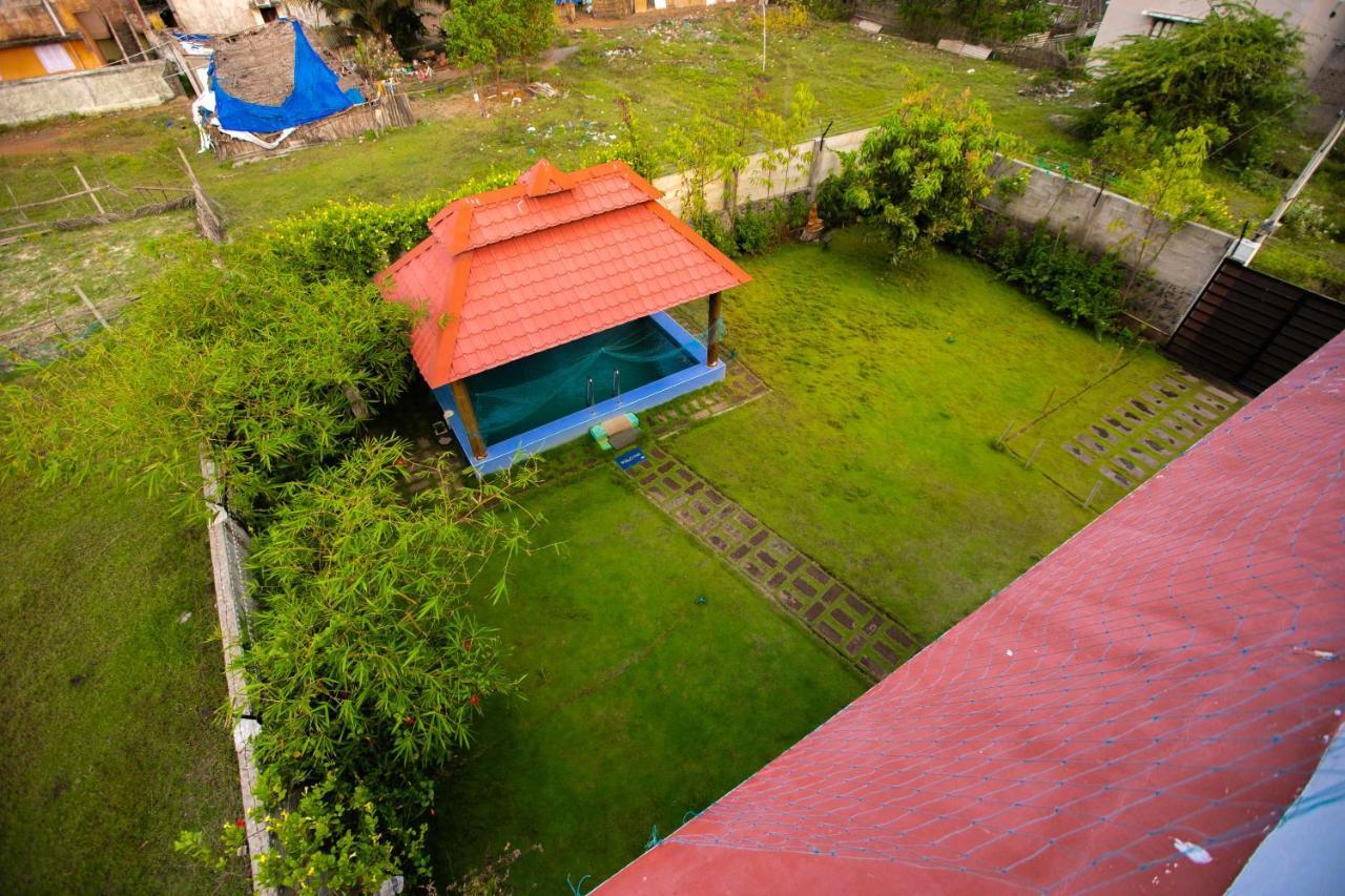 Waves Beach House Pondicherry Exterior foto